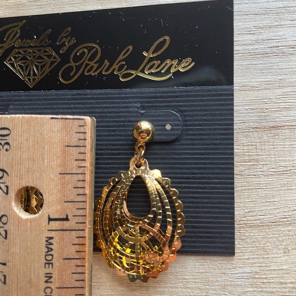 New Jewels by Park Lane Gold tone Openwork Drop Teardrop Earrings - Picture 7 of 8